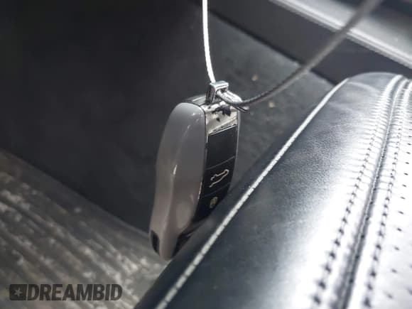 ✅ 2018 Porsche Cayenne GTS • VIN: WP1AD2A20JLA80032 • Lot: 42024925. Wystawiony na IAAI z przebiegiem 189 483 mil. Bezpłatny archiwum sprzedaży aukcyjnych z USA i szczegółowy raport historii pojazdu na DreamBid. Zdjęcie 11.