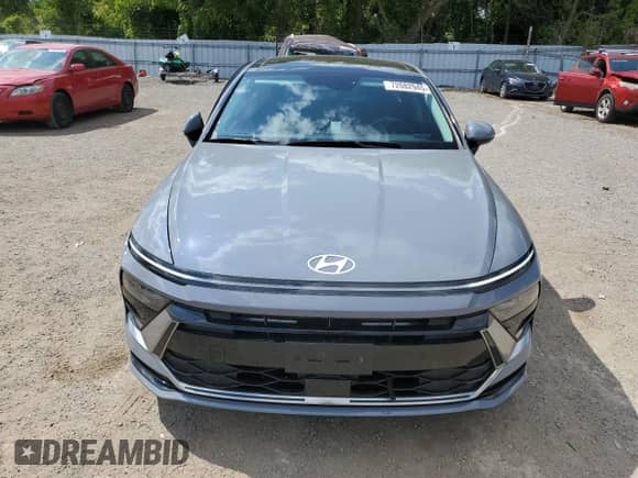 2025 Hyundai Sonata Preferred z VIN KMHL44JA2SA472208, wystawiony jako Copart lot #72082945 z przebiegiem 16 866 mil mil oraz Czysty tytuł • Clean title. Historia ofert i sprzedaży dostępna na DreamBid. Obrazek 5.