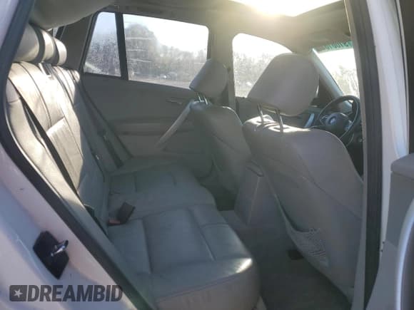 ✅ 2006 BMW X3 3.0i • VIN: WBXPA93466WG80822 • Lot: 91081845. Wystawiony na Copart z przebiegiem 191 756 mil. Bezpłatny archiwum sprzedaży aukcyjnych z USA i szczegółowy raport historii pojazdu na DreamBid. Zdjęcie 11.