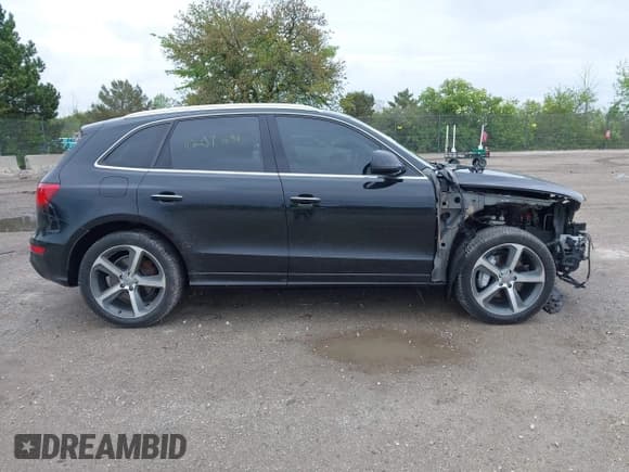 ✅ 2017 Audi Q5 Premium Plus • VIN: WA1D7AFP2HA041916 • Lot: 42371090. Listed on IAAI with 181,608 mi. Free auction sales archive from the USA and detailed vehicle history report at DreamBid. Image 13.