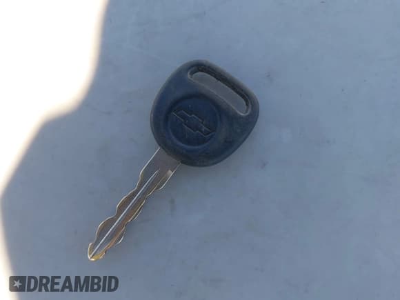 ✅ 2004 Chevrolet Silverado 2500HD LT • VIN: 1GCHK29124E144002 • Lot: 43278652. Wystawiony na IAAI z przebiegiem 179 331 mil. Bezpłatny archiwum sprzedaży aukcyjnych z USA i szczegółowy raport historii pojazdu na DreamBid. Zdjęcie 11.