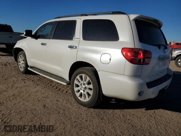 ✅ 2011 Toyota Sequoia Platinum • VIN: 5TDYY5G11BS031975 • Lot: 76718494. Wystawiony na Copart z przebiegiem 175 451 mil. Bezpłatny archiwum sprzedaży aukcyjnych z USA i szczegółowy raport historii pojazdu na DreamBid. Zdjęcie 2.