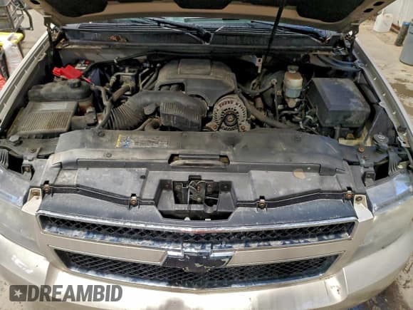 ✅ 2010 Chevrolet Tahoe LT • VIN: 1GNUKBE0XAR151366 • Lot: 95060655. Listed on Copart with 267,925 mi. Free auction sales archive from the USA and detailed vehicle history report at DreamBid. Image 12.