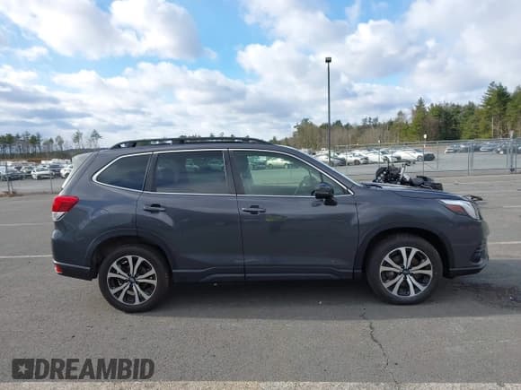 ✅ 2022 Subaru Forester Limited • VIN: JF2SKANC1NH435762 • Lot: 43783022. Wystawiony na IAAI z przebiegiem 49 864 mil. Bezpłatny archiwum sprzedaży aukcyjnych z USA i szczegółowy raport historii pojazdu na DreamBid. Zdjęcie 13.