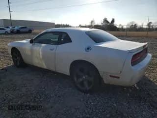 ✅ 2014 Dodge Challenger SXT • VIN: 2C3CDYAG4EH143620 • Lot: 44043265. Wystawiony na Copart z przebiegiem 286 456 mil. Bezpłatny archiwum sprzedaży aukcyjnych z USA i szczegółowy raport historii pojazdu na DreamBid. Zdjęcie 2.