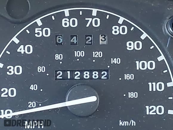 ✅ 1999 Ford Explorer XL • VIN: 1FMZU32X5XUB99942 • Lot: 41204906. Listed on IAAI with 212,882 mi. Free auction sales archive from the USA and detailed vehicle history report at DreamBid. Image 15.