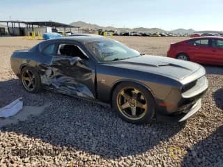 ✅ 2016 Dodge Challenger R/T Scat Pack • VIN: 2C3CDZFJ3GH288080 • Lot: 70725964. Wystawiony na Copart z przebiegiem 88 227 mil. Bezpłatny archiwum sprzedaży aukcyjnych z USA i szczegółowy raport historii pojazdu na DreamBid. Zdjęcie 4.