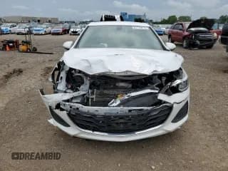 ✅ 2019 Chevrolet Cruze LS • VIN: 1G1BC5SM1K7132734 • Lot: 67776215. Listed on Copart with 128,735 mi. Free auction sales archive from the USA and detailed vehicle history report at DreamBid. Image 5.