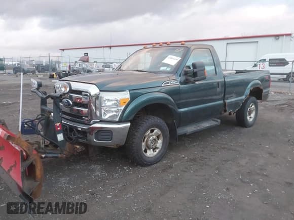 ✅ 2011 Ford F-250 XL • VIN: 1FTBF2B69BEA24355 • Lot: 43805459. Listed on IAAI with 161,523 mi. Free auction sales archive from the USA and detailed vehicle history report at DreamBid. Image 17.