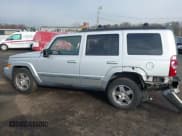 ✅ 2009 Jeep Commander Sport • VIN: 1J8HG48K39C553953 • Lot: 41863115. Listed on IAAI with 175,461 mi. Free auction sales archive from the USA and detailed vehicle history report at DreamBid. Image 14.