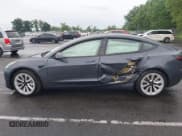 ✅ 2023 Tesla Model 3 Long Range • VIN: 5YJ3E1EB7PF661261 • Lot: 42613409. Wystawiony na IAAI z przebiegiem 24 536 mil. Bezpłatny archiwum sprzedaży aukcyjnych z USA i szczegółowy raport historii pojazdu na DreamBid. Zdjęcie 14.