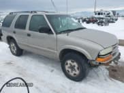 ✅ 2004 Chevrolet Blazer LS • VIN: 1GNDT13X74K145559 • Lot: 41458843. Wystawiony na IAAI z przebiegiem 156 824 mil. Bezpłatny archiwum sprzedaży aukcyjnych z USA i szczegółowy raport historii pojazdu na DreamBid. Zdjęcie 1.