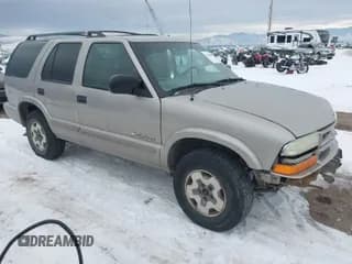 ✅ 2004 Chevrolet Blazer LS • VIN: 1GNDT13X74K145559 • Lot: 41458843. Wystawiony na IAAI z przebiegiem 156 824 mil. Bezpłatny archiwum sprzedaży aukcyjnych z USA i szczegółowy raport historii pojazdu na DreamBid. Zdjęcie 1.