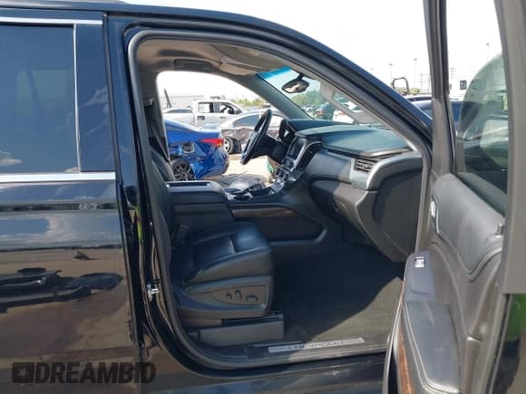 ✅ 2018 Chevrolet Tahoe LT • VIN: 1GNSCBKC7JR387931 • Lot: 43488501. Wystawiony na IAAI z przebiegiem 129 457 mil. Bezpłatny archiwum sprzedaży aukcyjnych z USA i szczegółowy raport historii pojazdu na DreamBid. Zdjęcie 5.