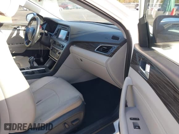 ✅ 2015 Hyundai Sonata Eco • VIN: 5NPE24AA6FH161656 • Лот: 43707149. Опубликован ранее на IAAI с пробегом 149 165 миль. Бесплатный доступ к архиву аукционных продаж из США и подробный отчёт об истории автомобиля на DreamBid. Изображение 5.