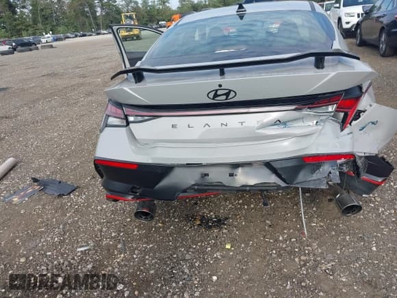 ✅ 2025 Hyundai Elantra • VIN: KMHLW4DK7SU030408 • Лот: 43277625. Опубликован ранее на IAAI с пробегом 5 968 миль. Бесплатный доступ к архиву аукционных продаж из США и подробный отчёт об истории автомобиля на DreamBid. Изображение 6.