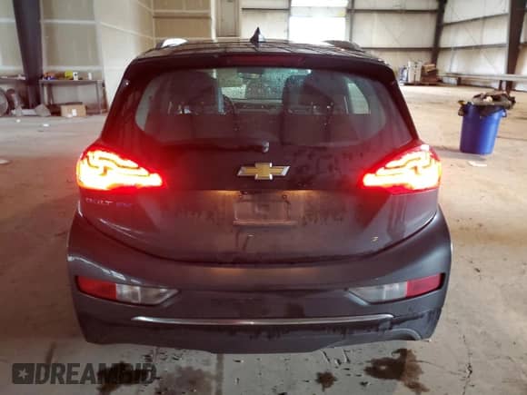 2020 Chevrolet Bolt EV Premier z VIN 1G1FZ6S04L4115349, wystawiony jako Copart lot #39865494 z przebiegiem 55 494 mil mil oraz . Historia ofert i sprzedaży dostępna na DreamBid. Obrazek 6.