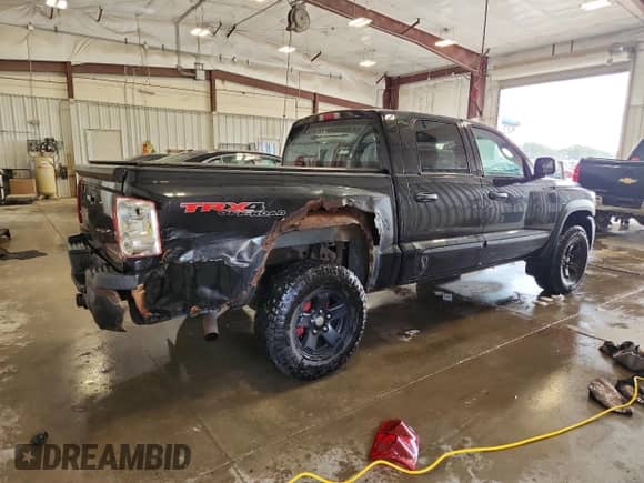 2008 Dodge Dakota z VIN 1D7HW78N98S558154, wystawiony jako Copart lot #69280255 z przebiegiem 318 834 mil mil oraz Nie do naprawy • Non repairable. Historia ofert i sprzedaży dostępna na DreamBid. Obrazek 3.