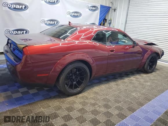 ✅ 2022 Dodge Challenger SRT Hellcat Redeye Widebody • VIN: 2C3CDZL94NH136073 • Lot: 46449985. Wystawiony na Copart z przebiegiem 4 914 mil. Bezpłatny archiwum sprzedaży aukcyjnych z USA i szczegółowy raport historii pojazdu na DreamBid. Zdjęcie 3.