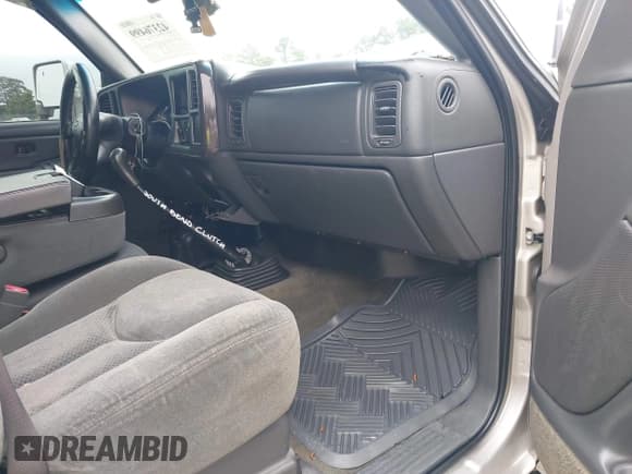 ✅ 2004 Chevrolet Silverado 2500HD LT • VIN: 1GCHK29114E215156 • Лот: 42376499. Опубликован ранее на IAAI с пробегом Не указан. Бесплатный доступ к архиву аукционных продаж из США и подробный отчёт об истории автомобиля на DreamBid. Изображение 5.