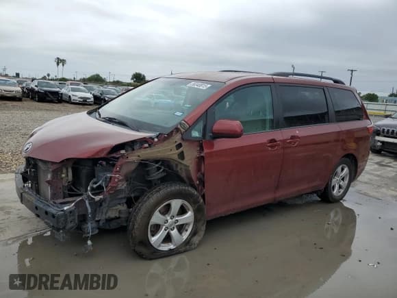 ✅ 2015 Toyota Sienna LE AAS • VIN: 5TDKK3DC3FS680622 • Lot: 56340815. Listed on Copart with 107,176 mi. Free auction sales archive from the USA and detailed vehicle history report at DreamBid. Image 1.