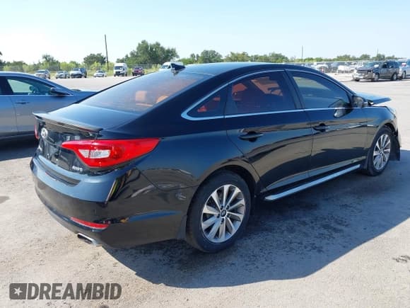 ✅ 2015 Hyundai Sonata Sport • VIN: 5NPE34AF4FH242812 • Лот: 43164436. Опубликован ранее на IAAI с пробегом 171 257 миль. Бесплатный доступ к архиву аукционных продаж из США и подробный отчёт об истории автомобиля на DreamBid. Изображение 4.