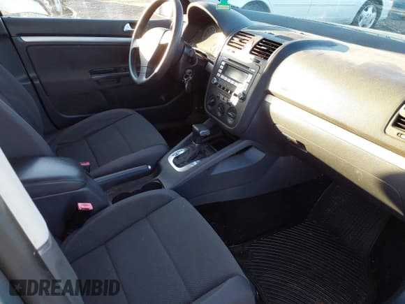 ✅ 2008 Volkswagen Rabbit S • VIN: WVWDA71KX8W104740 • Lot: 41510756. Listed on IAAI with 148,460 mi. Free auction sales archive from the USA and detailed vehicle history report at DreamBid. Image 5.