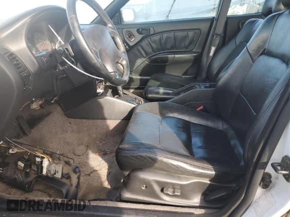 ✅ 1999 Subaru Legacy GT Limited 30th Anniversary • VIN: 4S3BD6753X7251159 • Лот: 43826505. Опубликован ранее на Copart с пробегом 175 313 миль. Бесплатный доступ к архиву аукционных продаж из США и подробный отчёт об истории автомобиля на DreamBid. Изображение 7.