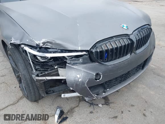 ✅ 2022 BMW 3 Series 330i • VIN: 3MW5R1J05N8C22351 • Lot: 42032912. Wystawiony na IAAI z przebiegiem 66 659 mil. Bezpłatny archiwum sprzedaży aukcyjnych z USA i szczegółowy raport historii pojazdu na DreamBid. Zdjęcie 17.