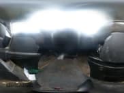 ✅ 2016 Ford Transit Cargo • VIN: 1FTYE1YM2GKB40180 • Lot: 43752890. Wystawiony na IAAI z przebiegiem 151 746 mil. Bezpłatny archiwum sprzedaży aukcyjnych z USA i szczegółowy raport historii pojazdu na DreamBid. Zdjęcie 19.