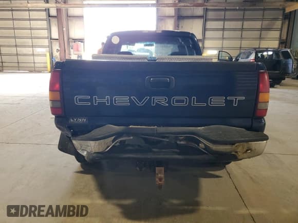 ✅ 2000 Chevrolet Silverado 1500 • VIN: 1GCEK19V3YE218601 • Lot: 90668255. Wystawiony na Copart z przebiegiem 193 542 mil. Bezpłatny archiwum sprzedaży aukcyjnych z USA i szczegółowy raport historii pojazdu na DreamBid. Zdjęcie 6.