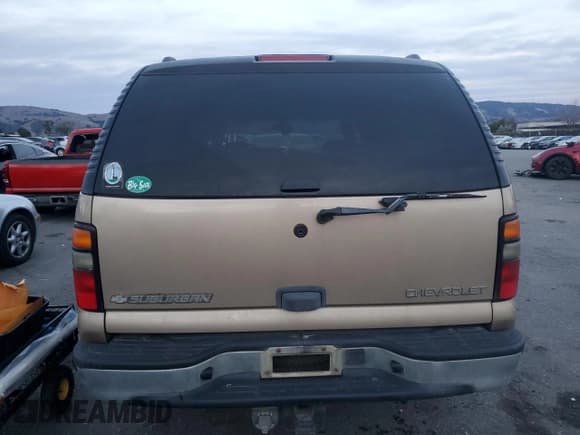 ✅ 2005 Chevrolet Suburban LT • VIN: 1GNEC16ZX5J242697 • Лот: 87771355. Опубликован ранее на Copart с пробегом 297 698 миль. Бесплатный доступ к архиву аукционных продаж из США и подробный отчёт об истории автомобиля на DreamBid. Изображение 6.