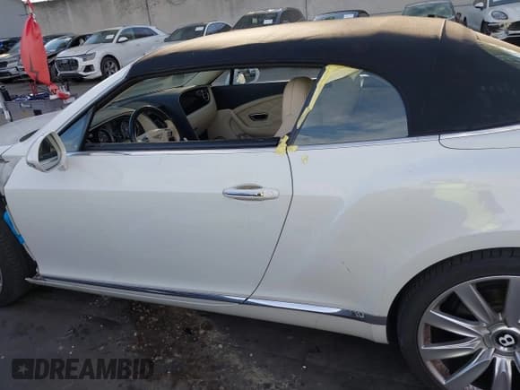 ✅ 2013 Bentley Continental GT • VIN: SCBGR3ZA8DC079426 • Lot: 41688476. Listed on IAAI with 33,576 mi. Free auction sales archive from the USA and detailed vehicle history report at DreamBid. Image 15.