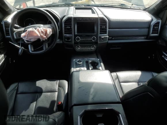 ✅ 2021 Ford Expedition XLT • VIN: 1FMJU1JT2MEA74399 • Lot: 68883995. Wystawiony na Copart z przebiegiem 70 604 mil. Bezpłatny archiwum sprzedaży aukcyjnych z USA i szczegółowy raport historii pojazdu na DreamBid. Zdjęcie 8.