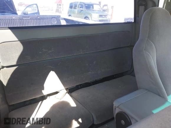 ✅ 2000 Dodge Dakota • VIN: 1B7GL22X2YS632901 • Lot: 43488459. Listed on IAAI with 168,690 mi. Free auction sales archive from the USA and detailed vehicle history report at DreamBid. Image 8.