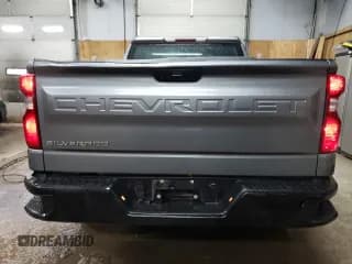 ✅ 2019 Chevrolet Silverado 1500 Work Truck • VIN: 1GCRYAEH4KZ328623 • Lot: 71086564. Wystawiony na Copart z przebiegiem 203 567 mil. Bezpłatny archiwum sprzedaży aukcyjnych z USA i szczegółowy raport historii pojazdu na DreamBid. Zdjęcie 6.