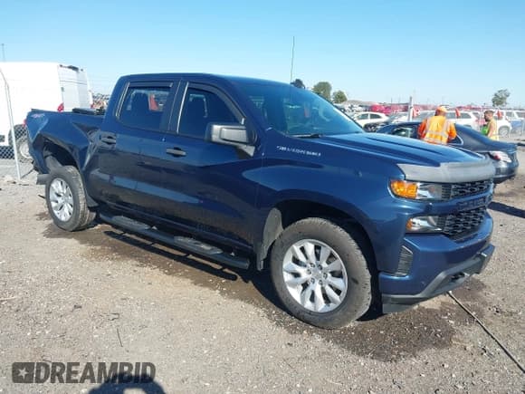 ✅ 2022 Chevrolet Silverado 1500 Custom • VIN: 1GCPYBEK8NZ226769 • Lot: 43565241. Wystawiony na IAAI z przebiegiem 39 608 mil. Bezpłatny archiwum sprzedaży aukcyjnych z USA i szczegółowy raport historii pojazdu na DreamBid. Zdjęcie 1.