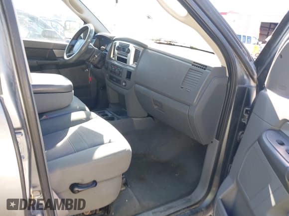 ✅ 2007 Dodge 2500 SLT • VIN: 3D7KS29C07G750571 • Lot: 43476668. Wystawiony na IAAI z przebiegiem 234 858 mil. Bezpłatny archiwum sprzedaży aukcyjnych z USA i szczegółowy raport historii pojazdu na DreamBid. Zdjęcie 5.