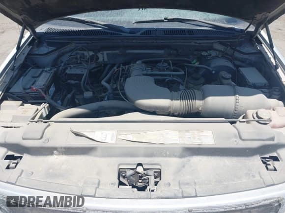 ✅ 2001 Ford F-150 XL • VIN: 1FTRX17L41NA47660 • Lot: 42673829. Listed on IAAI with 333,890 mi. Free auction sales archive from the USA and detailed vehicle history report at DreamBid. Image 10.