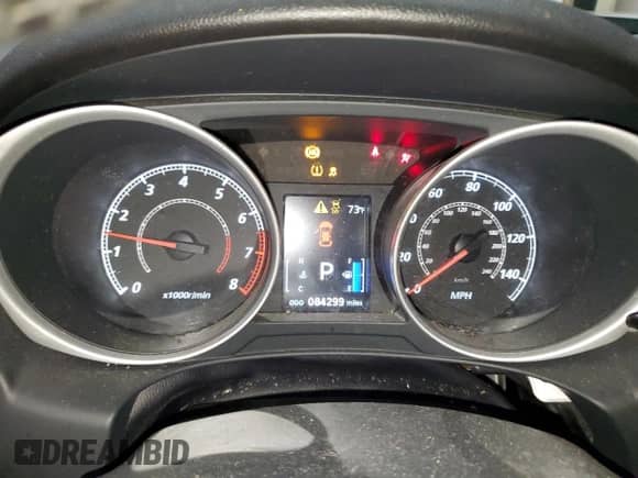 2013 Mitsubishi Outlander ES z VIN 4A4AR3AU4DE022503, wystawiony jako Copart lot #66431525 z przebiegiem 84 299 mil mil oraz Szkoda całkowita • Salvage title. Historia ofert i sprzedaży dostępna na DreamBid. Obrazek 9.