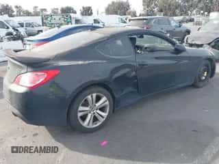 2010 Hyundai Genesis Coupe Premium с VIN KMHHT6KD0AU007940, выставлен на аукционе IAAI как лот 41398985 с пробегом 179 065 миль миль и . История ставок и продаж доступна на DreamBid. Изображение 4.