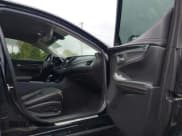 ✅ 2019 Chevrolet Impala Premier • VIN: 1G1105S33KU137026 • Lot: 43327510. Listed on IAAI with 117,582 mi. Free auction sales archive from the USA and detailed vehicle history report at DreamBid. Image 18.