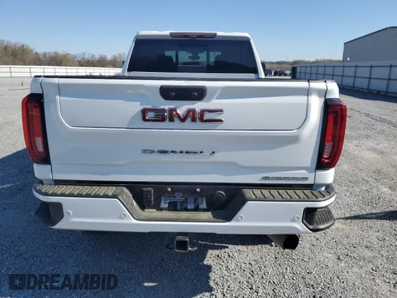 ✅ 2021 GMC Sierra 1500 • VIN: NCS107382 • Лот: 50771685. Опубликован ранее на Copart с пробегом 28 506 миль. Бесплатный доступ к архиву аукционных продаж из США и подробный отчёт об истории автомобиля на DreamBid. Изображение 6.