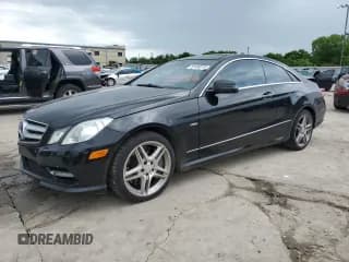 ✅ 2012 Mercedes-Benz E 550 • VIN: WDDKJ7DB8CF171077 • Лот: 55498175. Опубликован ранее на Copart с пробегом 125 144 миль. Бесплатный доступ к архиву аукционных продаж из США и подробный отчёт об истории автомобиля на DreamBid. Изображение 1.