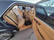 ✅ 1988 Mercedes-Benz 420 SEL • VIN: WDBCA35D5JA396542 • Лот: 82494144. Опубликован ранее на Copart с пробегом 160 735 миль. Бесплатный доступ к архиву аукционных продаж из США и подробный отчёт об истории автомобиля на DreamBid. Изображение 6.