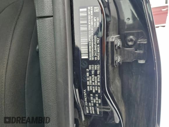 ✅ 2018 Jeep Renegade Sport • VIN: ZACCJBAB3JPH33323 • Lot: 95993325. Wystawiony na Copart z przebiegiem 219 346 mil. Bezpłatny archiwum sprzedaży aukcyjnych z USA i szczegółowy raport historii pojazdu na DreamBid. Zdjęcie 13.