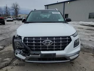 ✅ 2023 Hyundai Venue SEL • VIN: KMHRC8A38PU221723 • Lot: 47937895. Wystawiony na Copart z przebiegiem 33 550 mil. Bezpłatny archiwum sprzedaży aukcyjnych z USA i szczegółowy raport historii pojazdu na DreamBid. Zdjęcie 5.