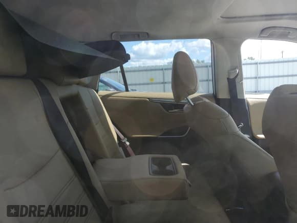 ✅ 2019 Toyota RAV4 Limited • VIN: JTMY1RFV9KD010268 • Lot: 84887315. Listed on Copart with 32,893 mi. Free auction sales archive from the USA and detailed vehicle history report at DreamBid. Image 11.