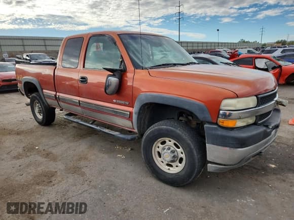 ✅ 2001 Chevrolet Silverado 2500HD LS • VIN: 1GCHK29G21E266441 • Лот: 81143835. Опубликован ранее на Copart с пробегом Не указан. Бесплатный доступ к архиву аукционных продаж из США и подробный отчёт об истории автомобиля на DreamBid. Изображение 4.