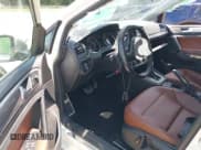 ✅ 2019 Volkswagen Golf S • VIN: 3VWH17AU5KM518869 • Lot: 42457303. Wystawiony na IAAI z przebiegiem 101 107 mil. Bezpłatny archiwum sprzedaży aukcyjnych z USA i szczegółowy raport historii pojazdu na DreamBid. Zdjęcie 5.